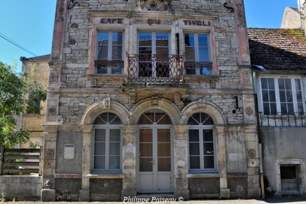 Le "Café du Tivoli" de Dornecy