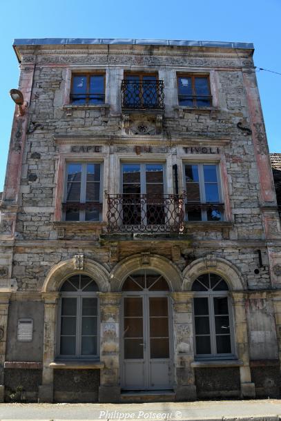 Le "Café du Tivoli" de Dornecy