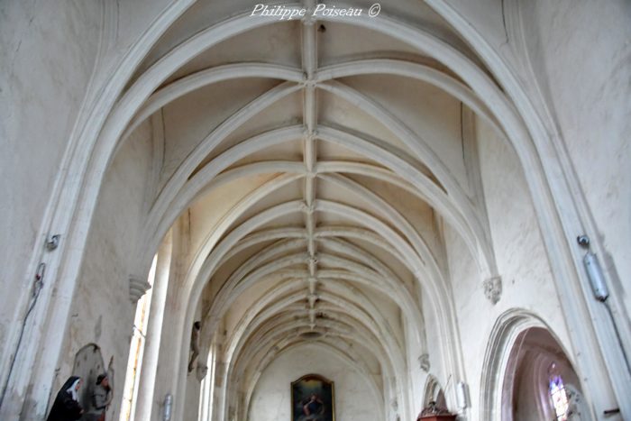 Église de Saint-Père vue de l'intérieur