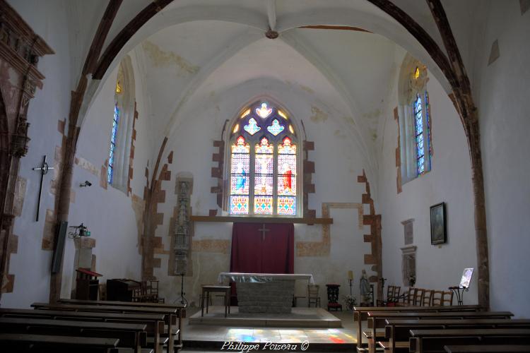 Intérieur de l'église de Brassy