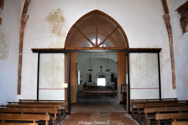 Intérieur de l'église de Brassy