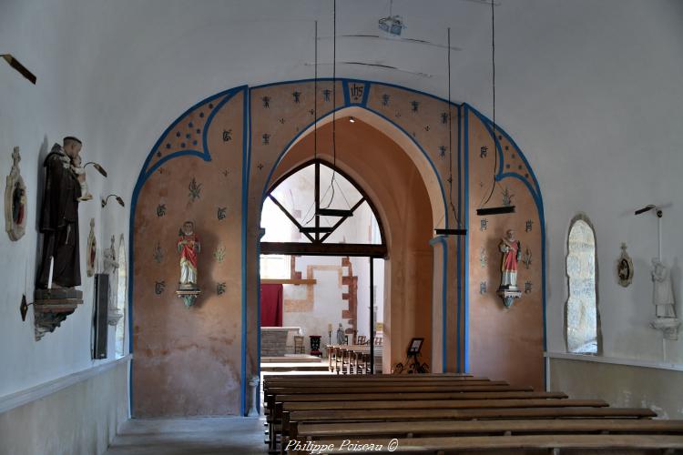 Intérieur de l'église de Brassy