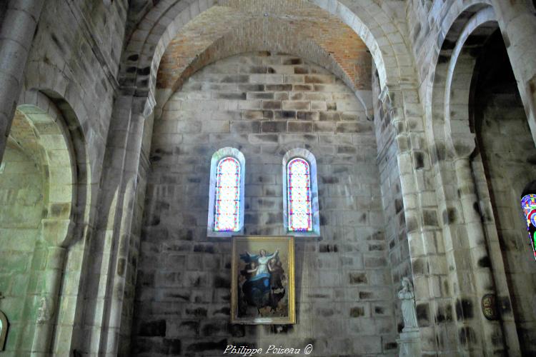 Intérieur de l'église de Dun-les-Places