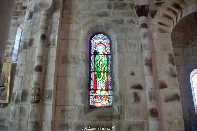 Intérieur de l'église de Dun-les-Places