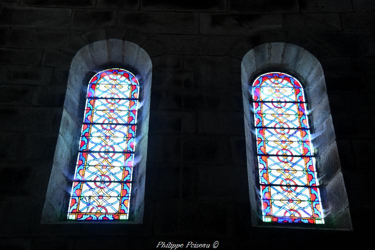 Intérieur de l'église de Dun-les-Places