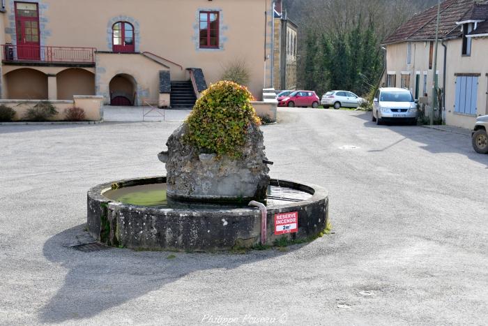 Fontaine de Saint-André-en-Morvan un beau patrimoine