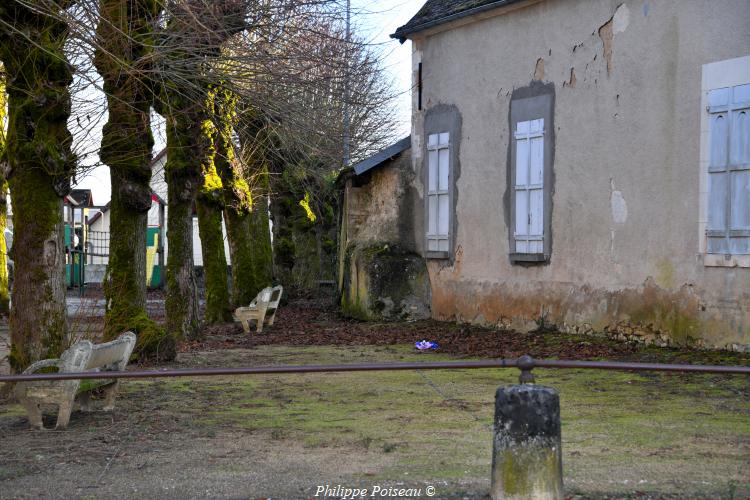 Fortifications d'Entrains sur Nohain