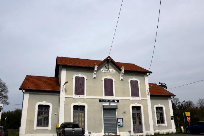 La gare de Luzy