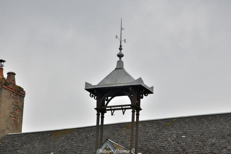 La girouette de l'école de Giry