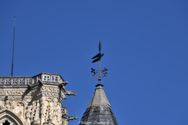 Girouette rue de la Cathédrale Nevers