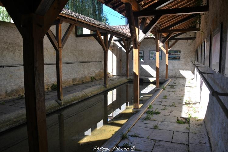 Le grand lavoir de Donzy