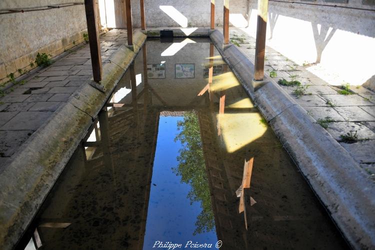  Le grand lavoir de Donzy