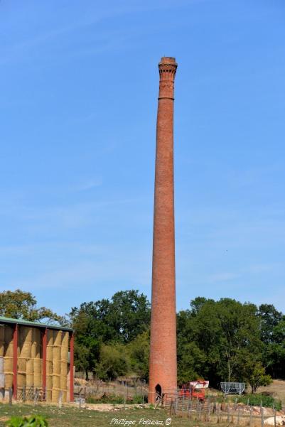 Haute cheminée du lieu dit Le Rolin