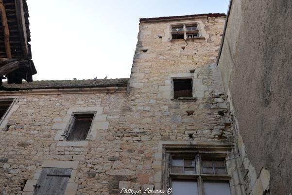 Hôtel de ville et beffroi de Varzy