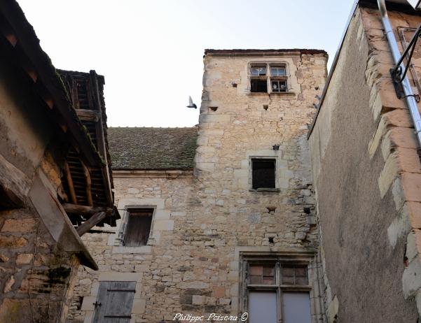 Hôtel de ville et beffroi de Varzy