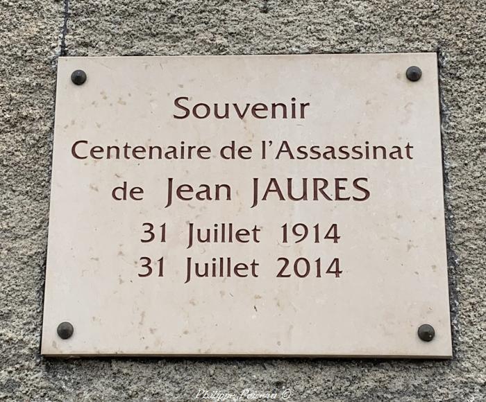 Place Jean Jaurès de Guèrigny