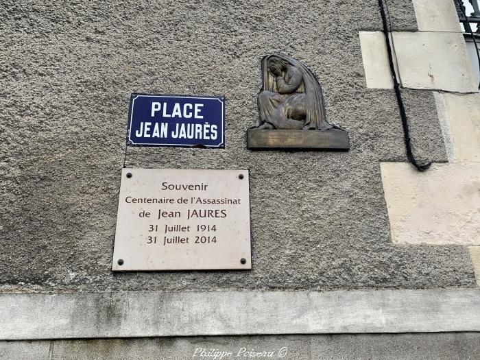 Place Jean Jaurès de Guérigny