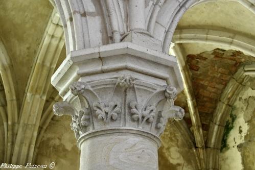 Intérieur de l'Église de Montreuillon Nièvre Passion