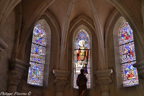 Intérieur de l'Église de Montreuillon Nièvre Passion