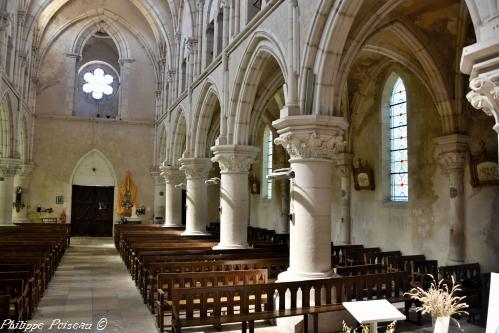 Intérieur de l'Église de Montreuillon Nièvre Passion