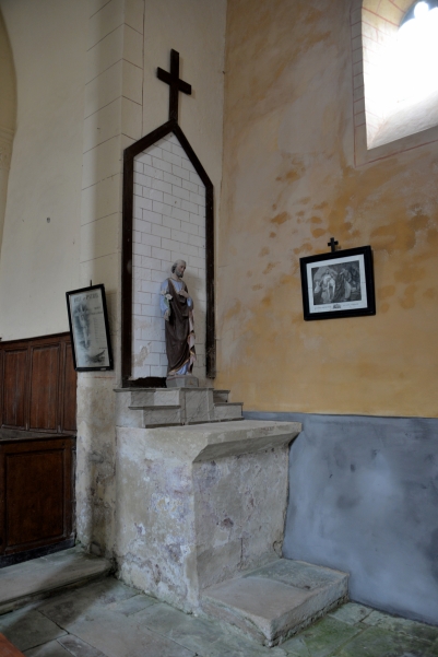 Intérieur de l'église de Tronsanges