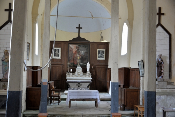 Intérieur de l'église de Tronsanges