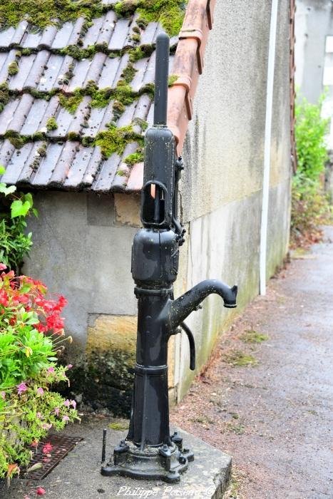 Pompe de "La Celle sur Nièvre"