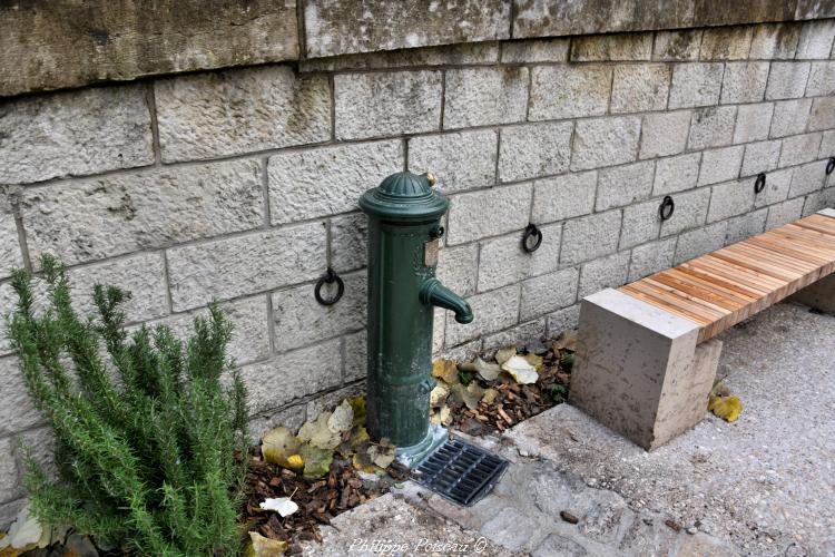 Borne-Fontaine de La Charité-sur-Loire