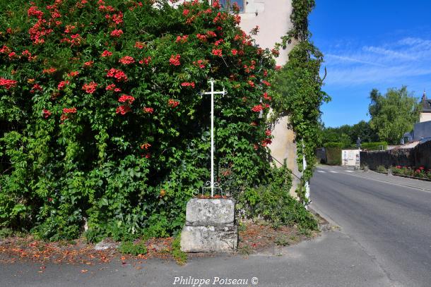 La Croix de Dornecy