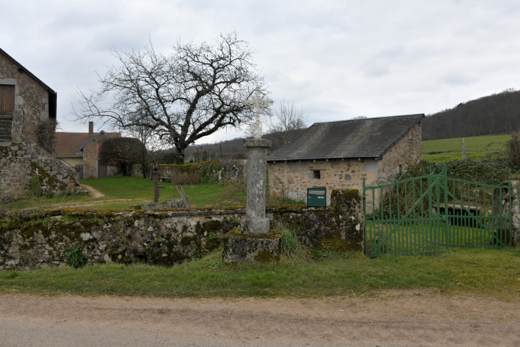 La croix de la source