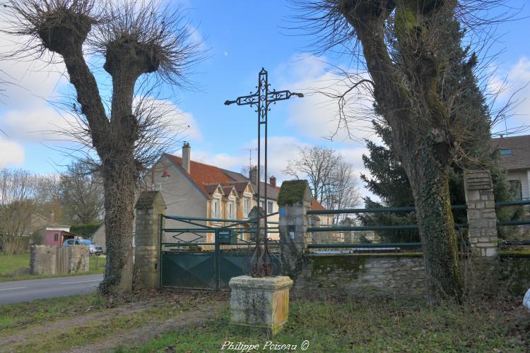 La Croix des Quatre Vents un beau patrimoine