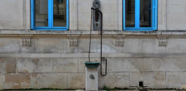La Pompe de la mairie d'Entrain sur Nohain