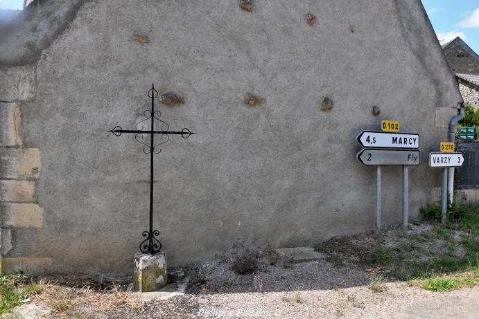 La croix du lavoir de Charlay