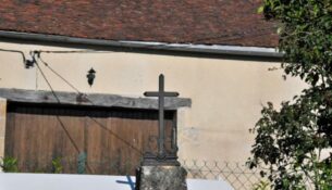 La petite croix de Cropigny