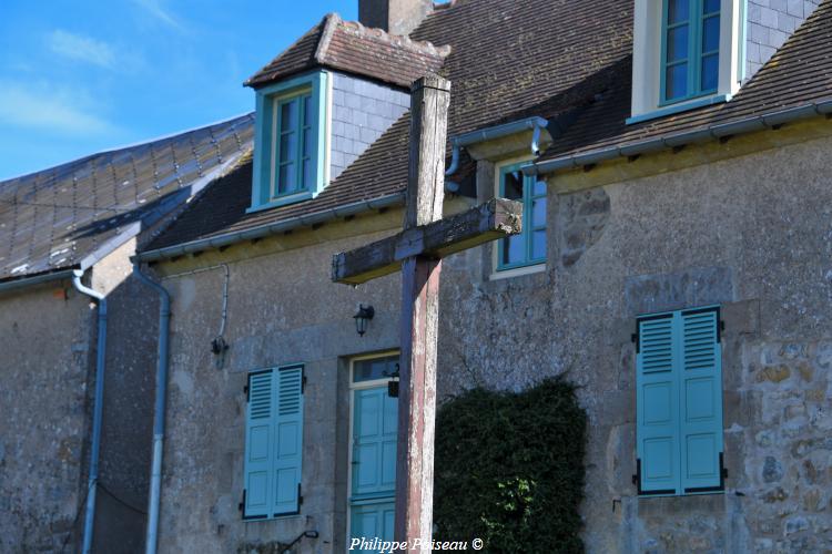 La croix monumentale de Cuzy