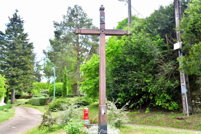 La croix de « Les Jaults » un patrimoine