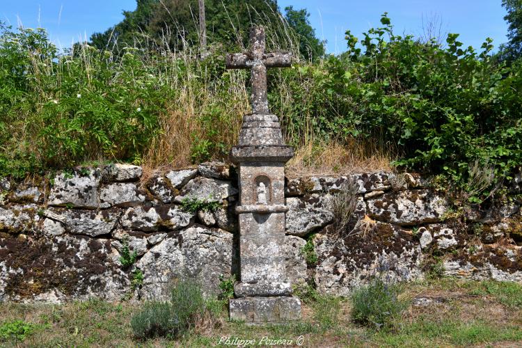 La croix de Moulin-Neuf