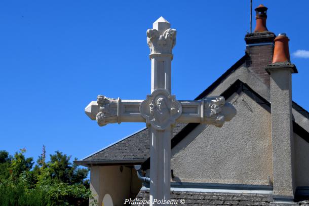 La croix de Moulins Engilbert