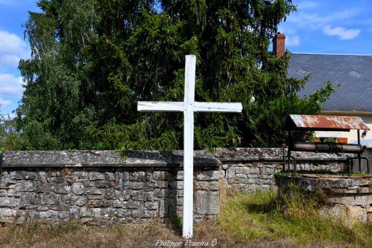 La croix de "Les Cours Beaume"