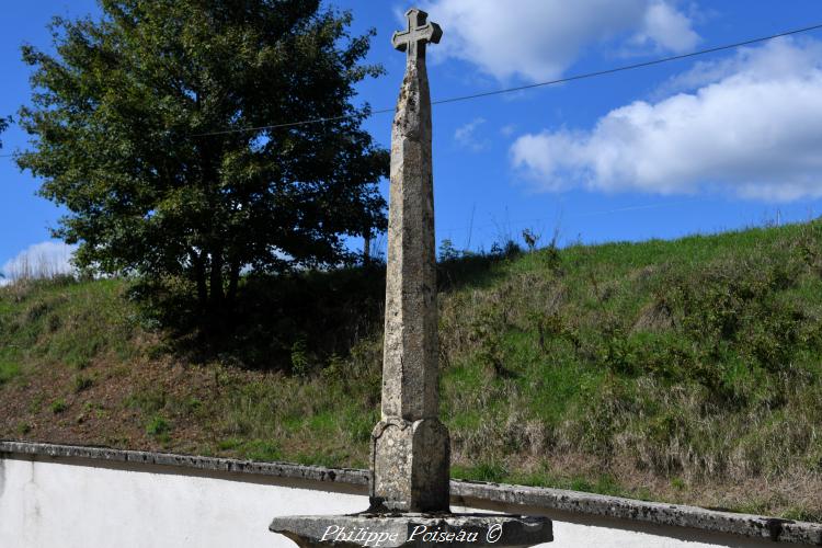 La croix du cimetière de Prye 