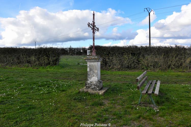 La croix d'Asnois