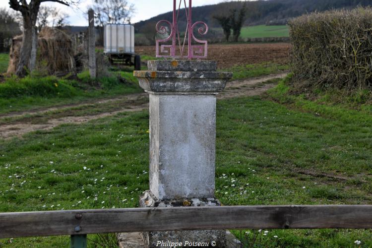 La croix d'Asnois