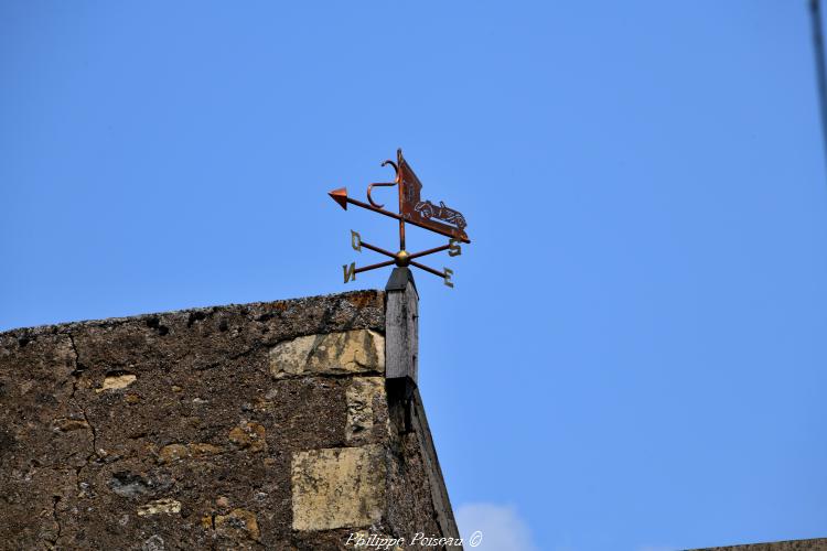 La girouette voiture de Flez un patrimoine