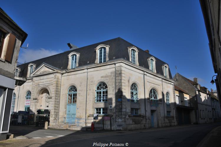 La halle d'Entrains sur Nohain