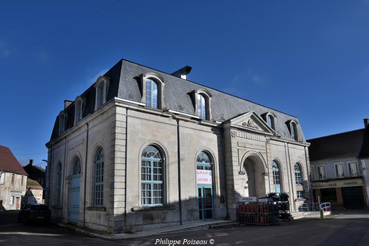 La halle d'Entrains sur Nohain