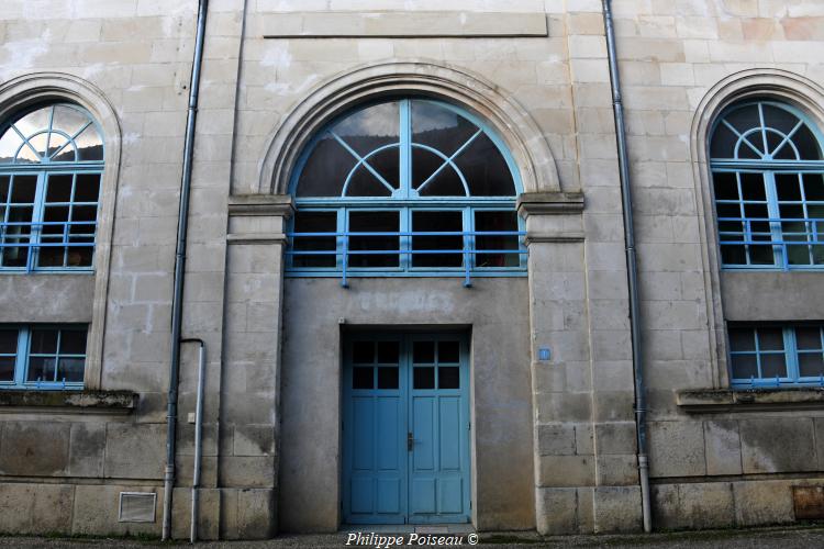 La halle d'Entrains sur Nohain