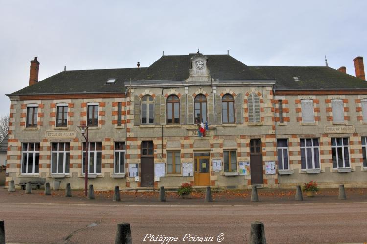 La mairie de Myennes un patrimoine