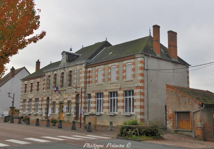 La mairie de Myennes un patrimoine