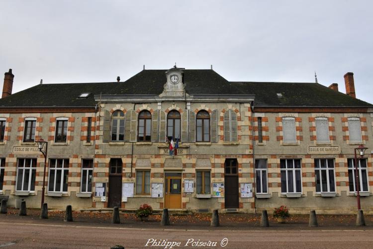 La mairie de Myennes un patrimoine