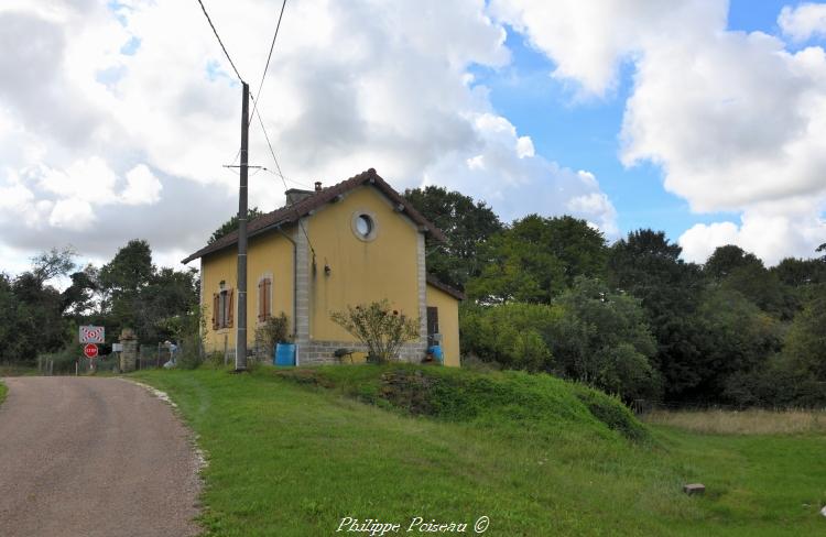 La maison de garde barrières d’Arzembouy un patrimoine